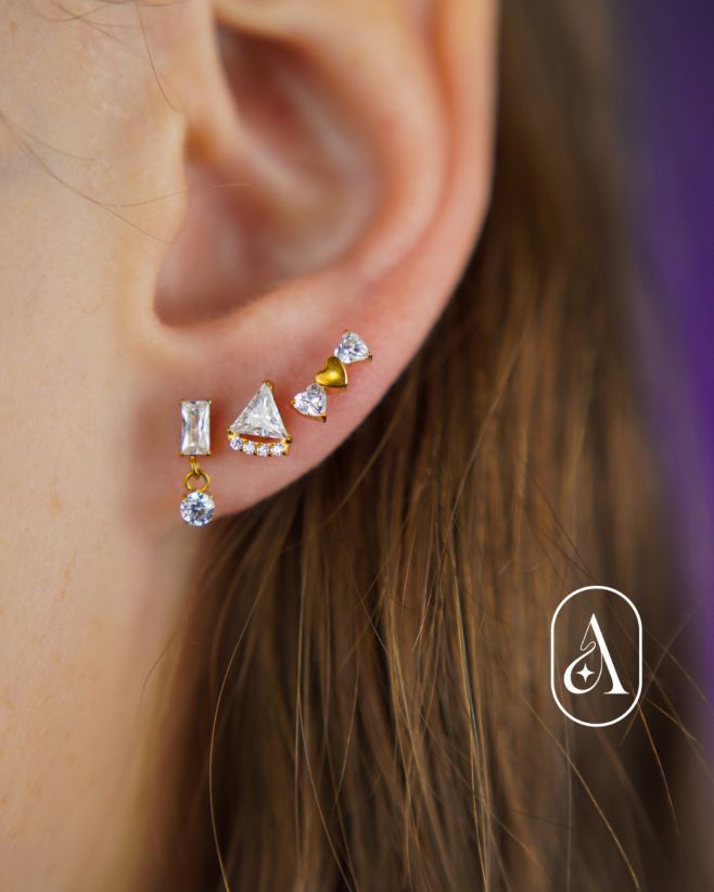 Objav šperky, ktoré rozžiaria každý deň! 😍⁠ ⁠ Titánová bezzávitová koncovka Marci, Orleno a Avax prináša jemné detaily,...